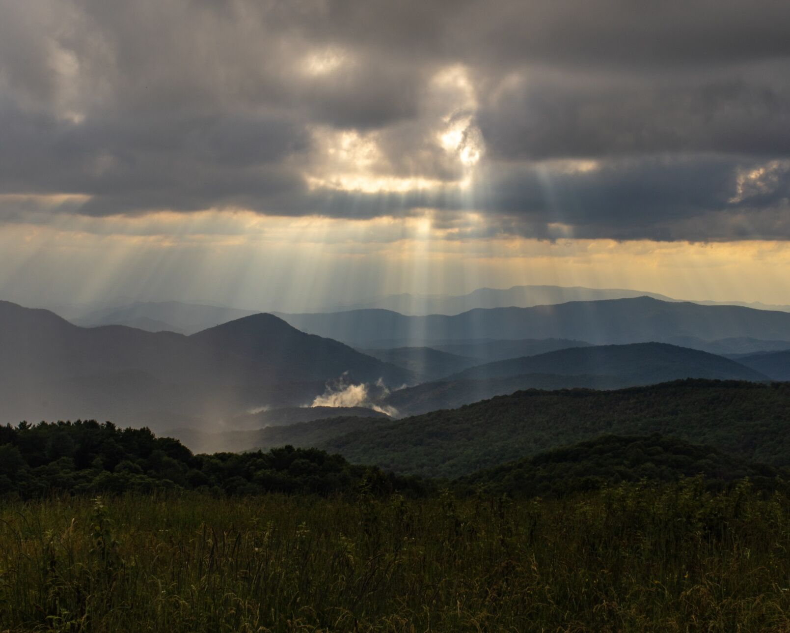 max patch sun rays in clouds.jpeg